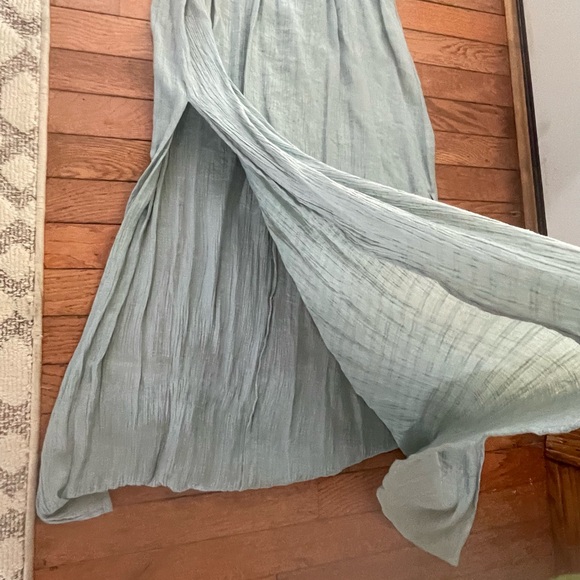 Elegant Green Maxi Dress - Picture 4 of 4